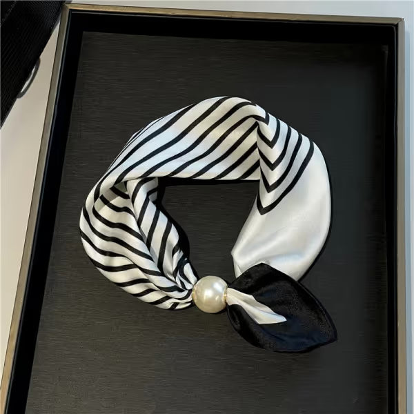 🔥2026 TOP SALE ✨ Effortless Glamour: Pop-On Pearl Necklace Scarf 🧣